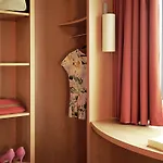 Ibis Отель 2*