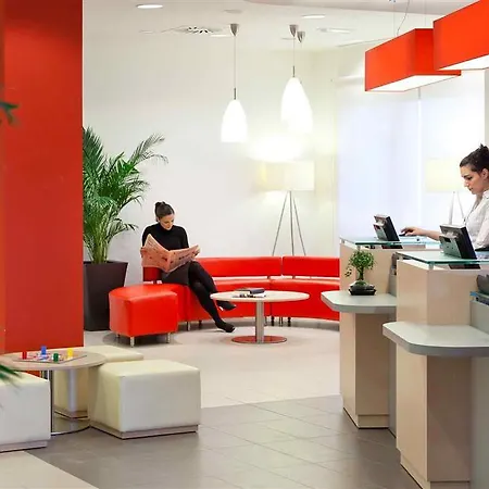 Отель Ibis Овьедо