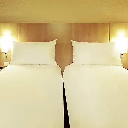 Ibis Отель Овьедо