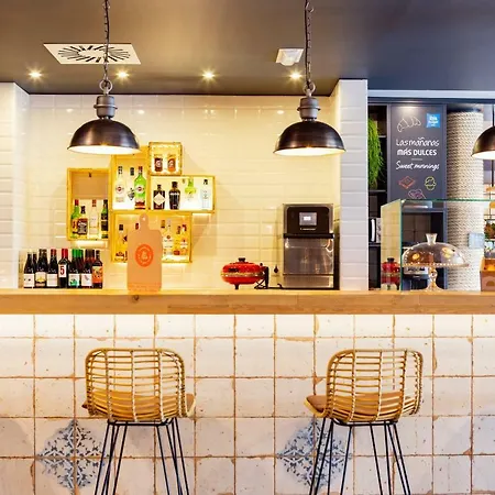 Ibis 2* オビエド